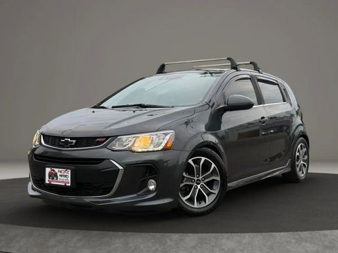 Used 2020 Chevrolet Sonic LT w/ Convenience Package FWD image 1