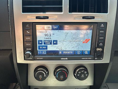 Used 2011 Dodge Nitro Heat w/ Chrome Accents Group AWD/4WD image 22
