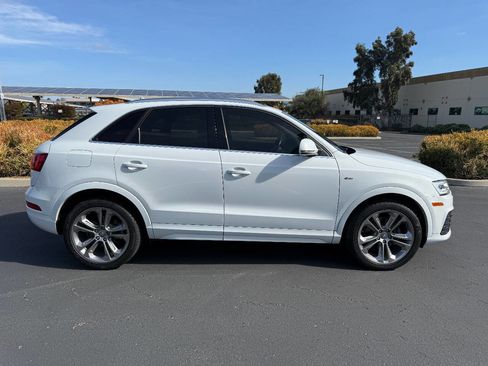 Used 2018 Audi Q3 2.0T Premium Plus w/ Premium Plus Package image 2