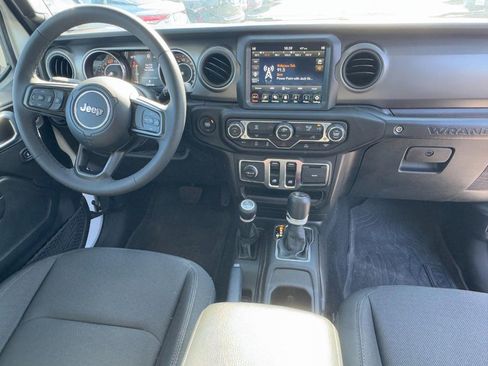 Used 2023 Jeep Wrangler Sport S image 12