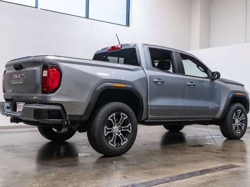 Used 2024 GMC Canyon AT4 w/ Technology Package AWD/4WD image 9