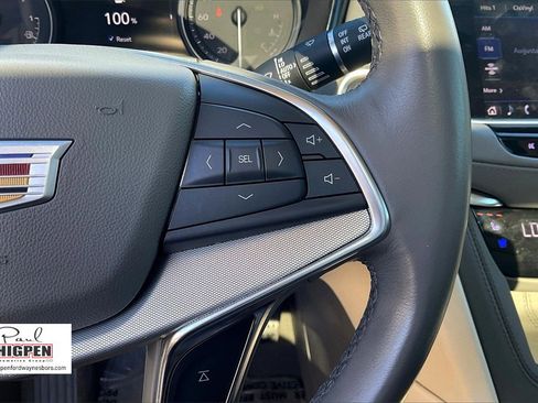 Used 2022 Cadillac XT5 Premium Luxury w/ Technology Package image 18