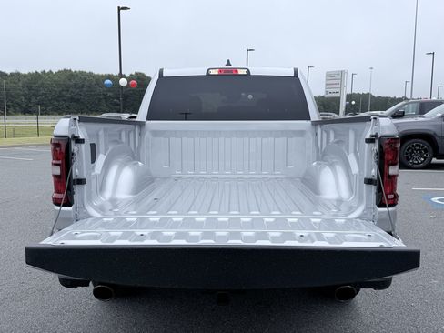 New 2026 RAM 1500 Big Horn w/ Night Edition AWD/4WD image 9