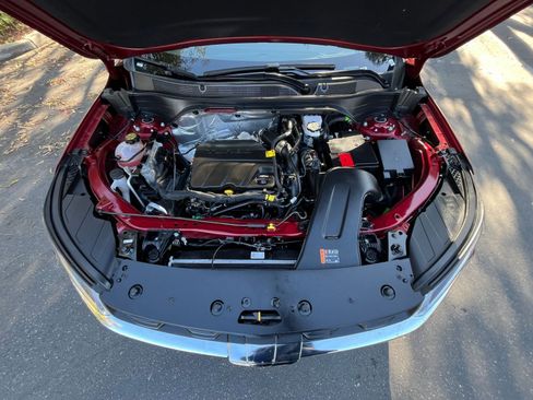 Used 2025 Chevrolet Trax LT image 30