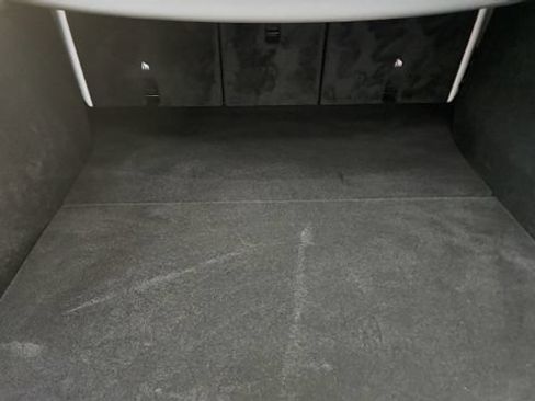 Used 2025 Tesla Model Y Long Range AWD/4WD image 30