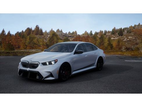 New 2026 BMW M5 image 1