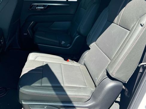 New 2026 Chevrolet Suburban RST w/ RST Capability Package AWD/4WD image 20