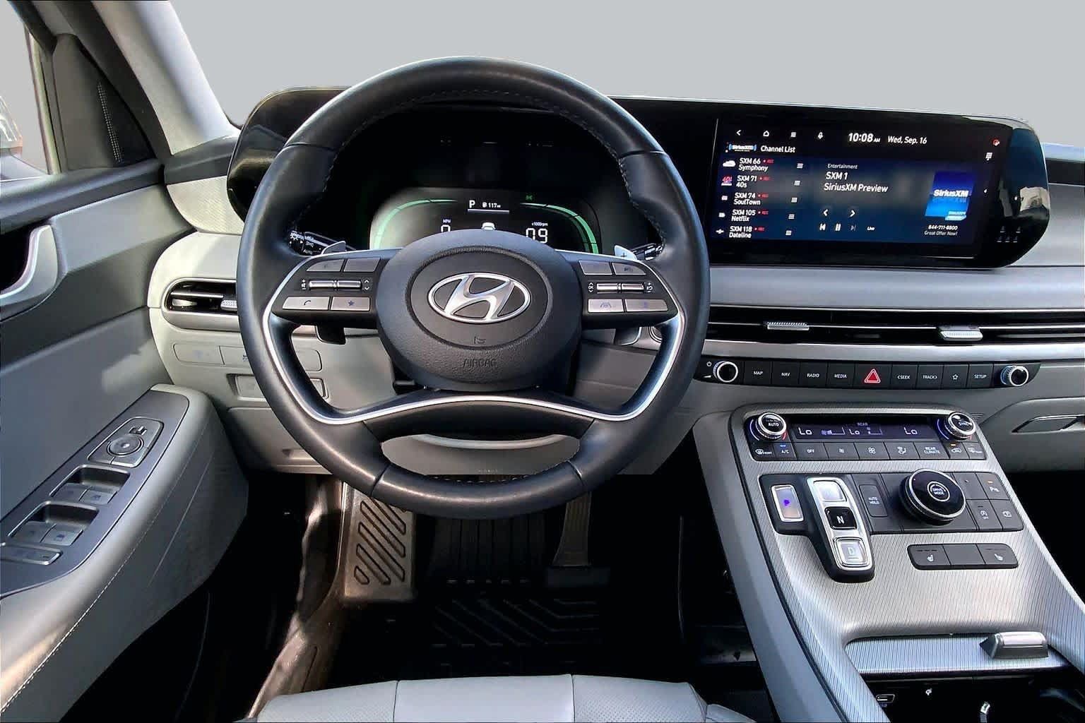 Used 2024 Hyundai Palisade SEL FWD image 6