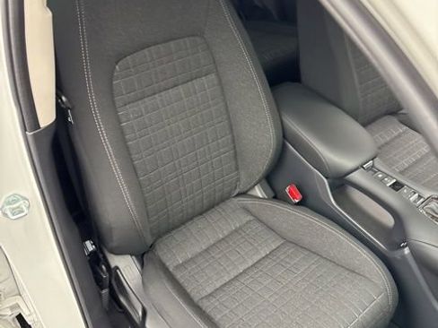 Used 2025 Honda HR-V LX image 37