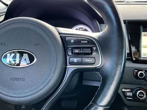 Used 2019 Kia Niro Touring image 24