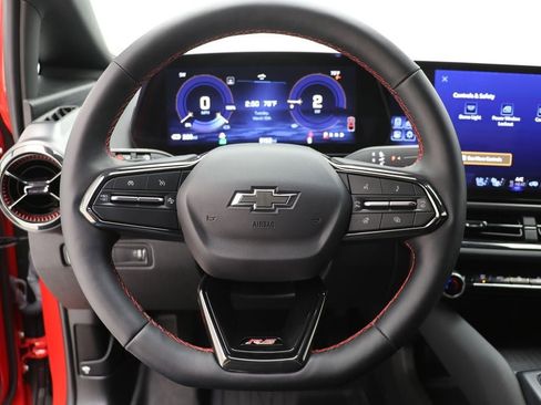 Used 2024 Chevrolet Equinox EV RS image 17