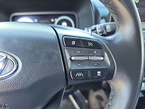 Certified 2023 Hyundai Kona Limited w/ Cargo Package image 17