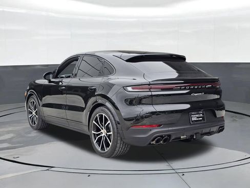Certified 2026 Porsche Cayenne S AWD/4WD image 3