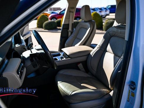 Used 2023 Lincoln Aviator Reserve image 10