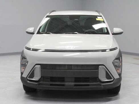 Used 2025 Hyundai Kona SEL FWD image 5