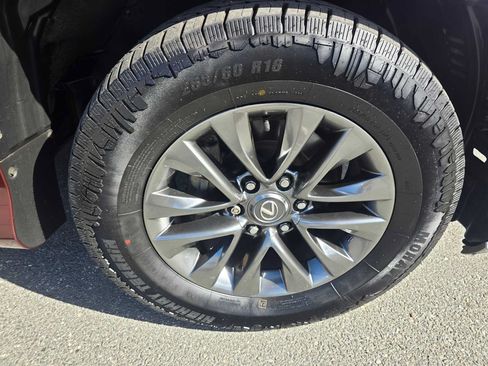Used 2018 Lexus GX 460 Premium AWD/4WD image 9