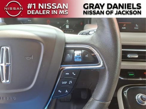 Used 2023 Lincoln Nautilus FWD w/ Premium Package image 15