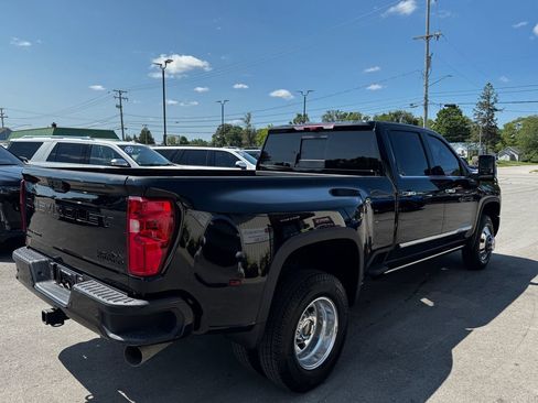 Used 2025 Chevrolet Silverado 3500 High Country w/ Technology Package AWD/4WD image 6