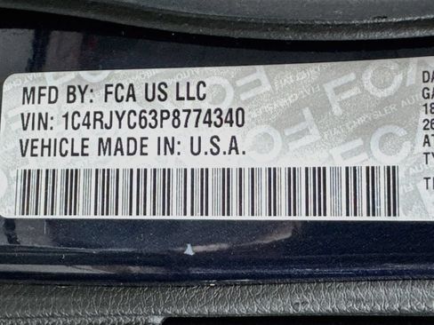 Used 2023 Jeep Grand Cherokee Trailhawk w/ Luxury Tech Group III AWD/4WD image 39