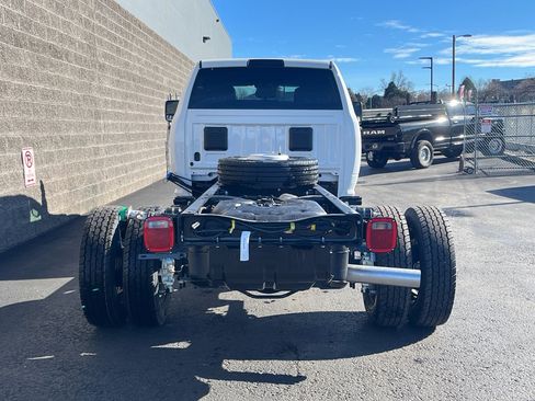 New 2026 RAM 4500 4x4 Crew Cab DRW image 7