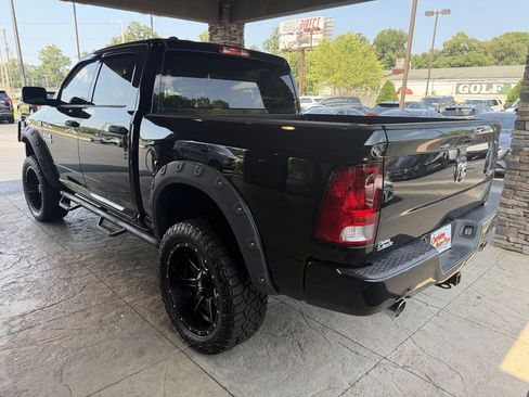 Used 2015 RAM 1500 Express AWD/4WD image 9