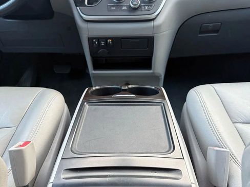 Used 2020 Toyota Sienna XLE image 26