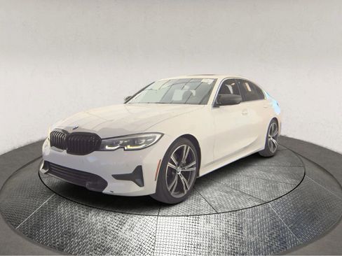 Used 2021 BMW 330i Sedan w/ Convenience Package image 3