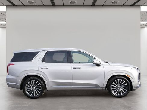 Used 2023 Hyundai Palisade Calligraphy w/ Cargo Package image 7