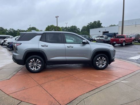 New 2025 Chevrolet Equinox LT w/ Safety and Technology Package image 19