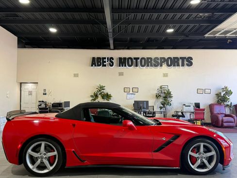 Used 2014 Chevrolet Corvette Stingray Convertible RWD image 12