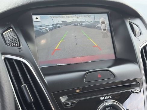 Used 2018 Ford Focus SEL FWD image 25