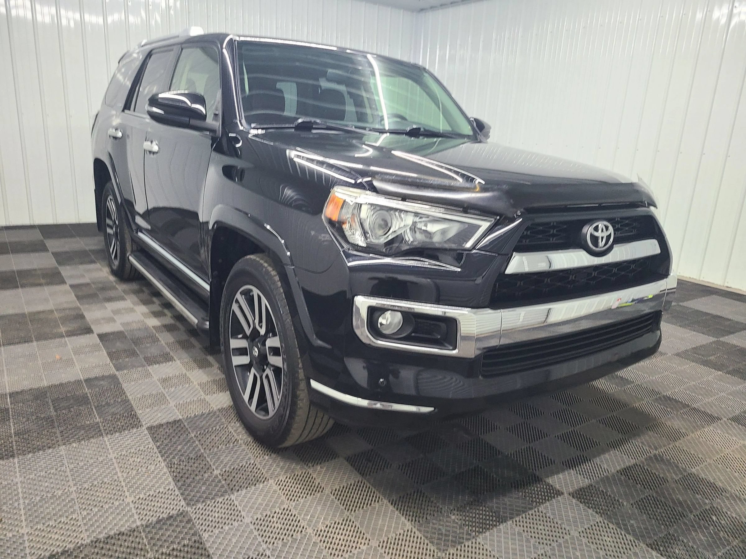 Used 2017 Toyota 4Runner Limited AWD/4WD image 14