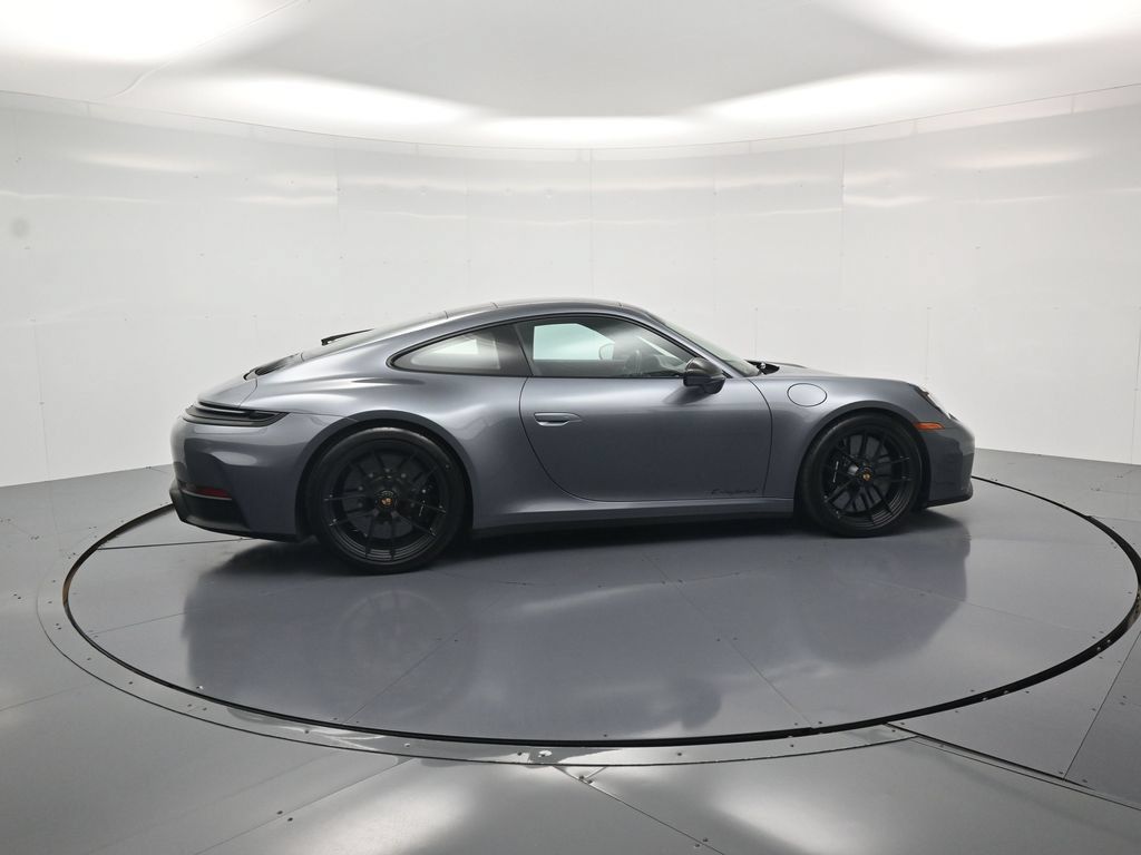 Used 2025 Porsche 911 Carrera 4 GTS AWD/4WD image 47