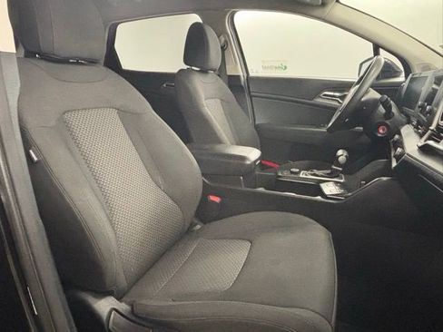 Used 2024 Kia Sportage LX image 18