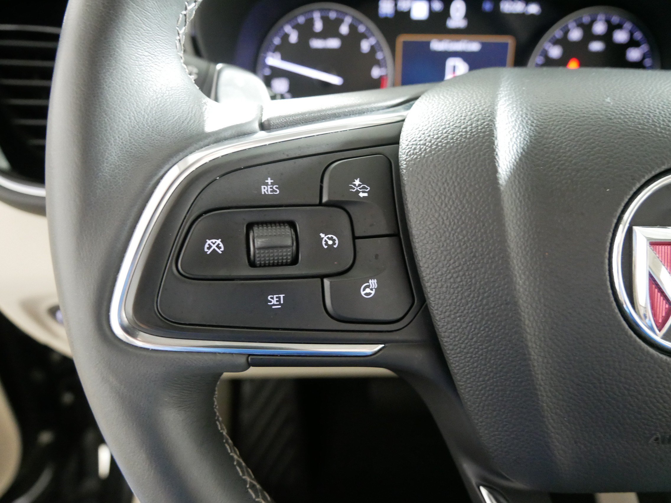 Used 2023 Buick Envision Avenir AWD/4WD image 27
