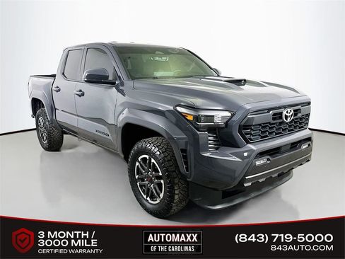 Used 2025 Toyota Tacoma TRD Sport image 1