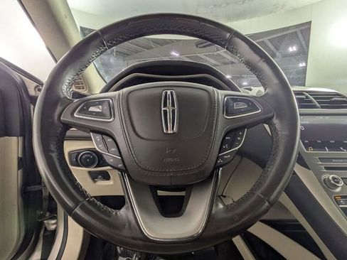 Used 2018 Lincoln MKZ Premiere FWD image 17