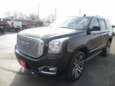 Used 2017 GMC Yukon Denali w/ Open Road Package image 9