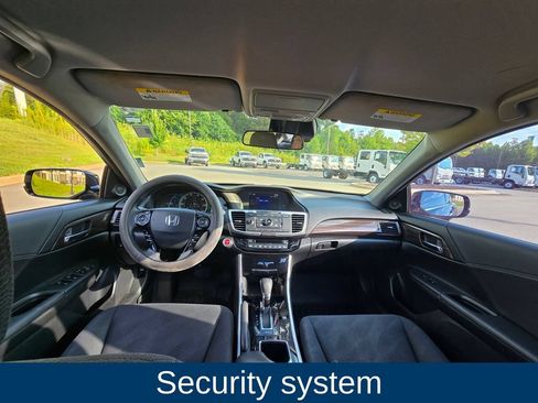 Used 2017 Honda Accord Hybrid Sedan image 15