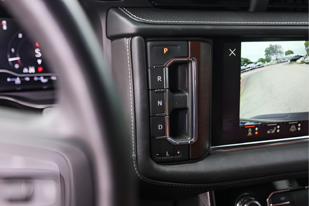 Used 2023 GMC Yukon XL Denali Ultimate w/ LPO, Floor Liner Package AWD/4WD image 20
