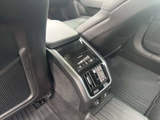 Used 2018 Volvo S90 T5 Momentum w/ Protection Package FWD image 6
