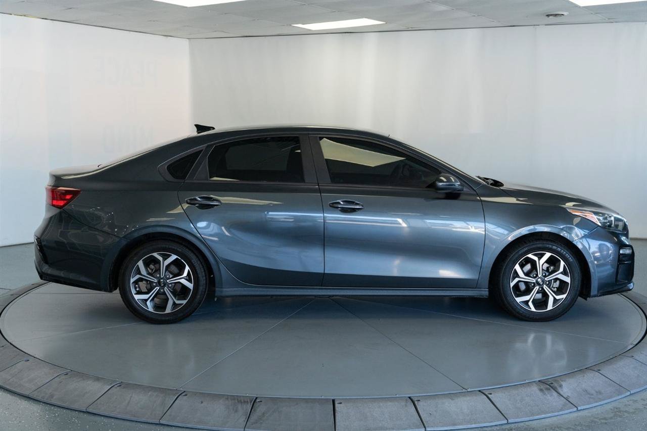Used 2020 Kia Forte LXS FWD image 9