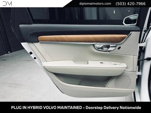 Used 2019 Volvo S90 T8 Inscription w/ Advanced Package AWD/4WD image 28