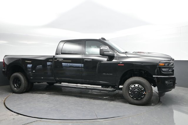 New 2027 RAM 3500 Big Horn AWD/4WD image 3