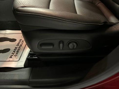 Used 2023 Buick Encore GX Essence image 13