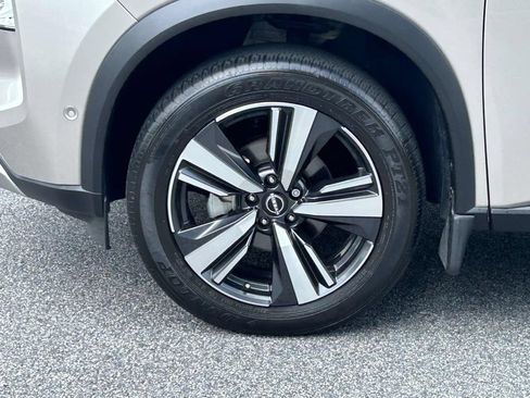 Used 2023 Nissan Rogue Platinum w/ Platinum Premium Package FWD image 9