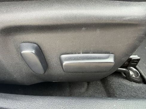 Used 2016 Toyota Camry XSE image 28