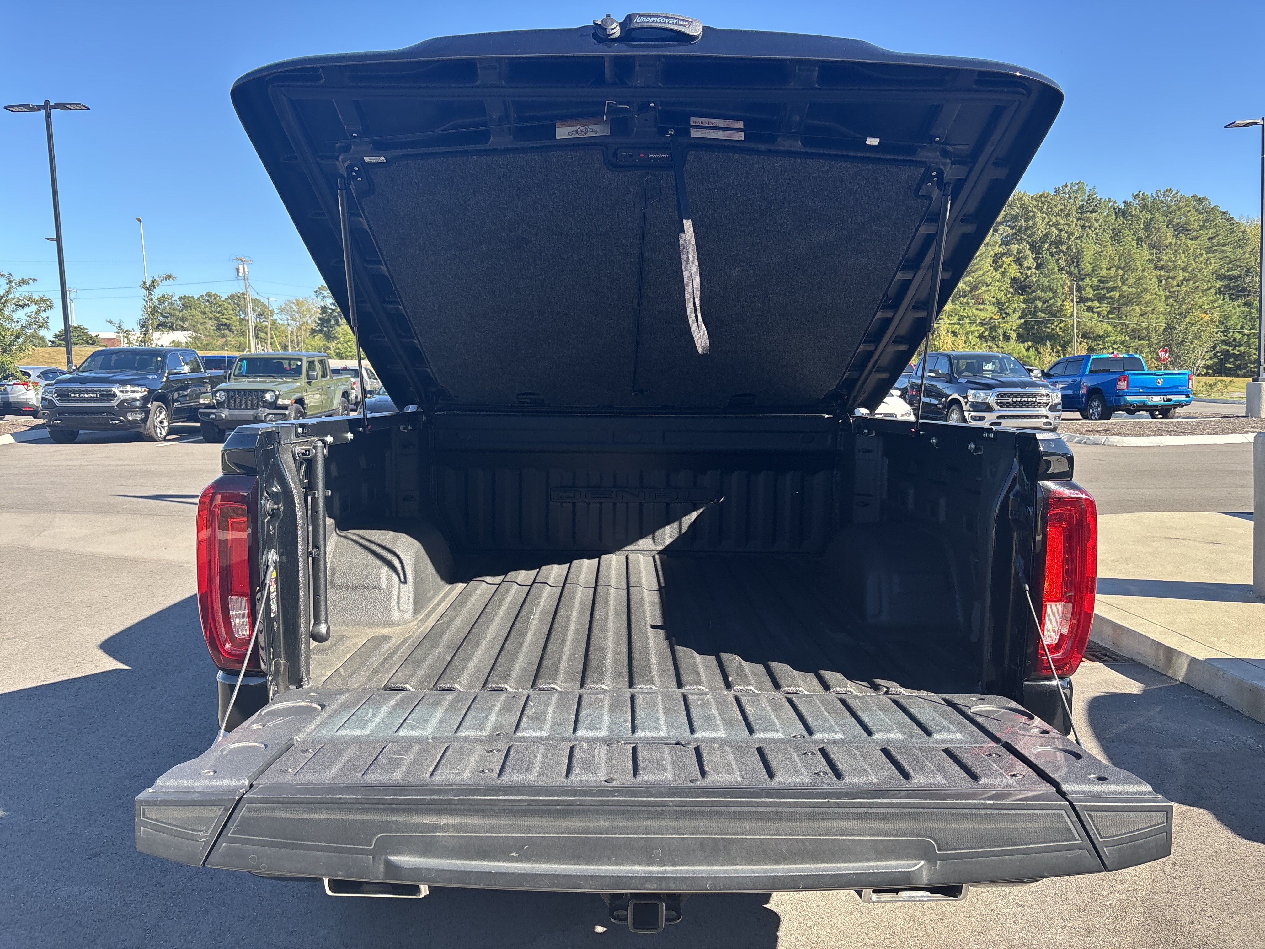 Used 2022 GMC Sierra 1500 Denali w/ Denali Reserve Package AWD/4WD image 46