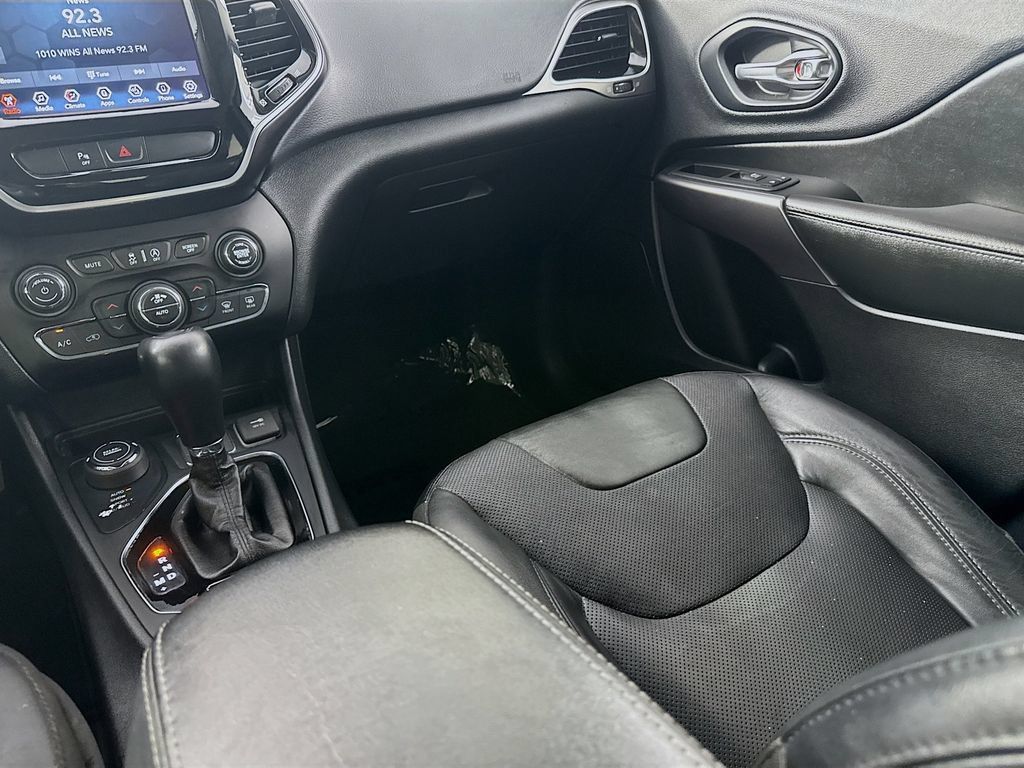 Used 2020 Jeep Cherokee Limited AWD/4WD image 27