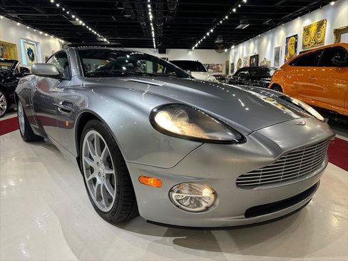 Used 2004 Aston Martin Vanquish RWD image 3